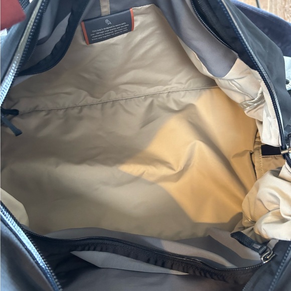 Bellroy Black Lite Duffel Bag - Picture 8 of 9